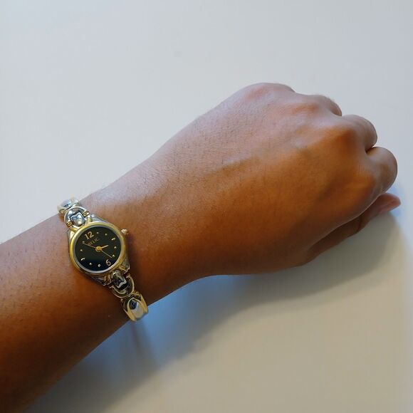 Vintage Relic Women\'s Two-Toned Black Dial Stainless Steel Watch WR 30M ZR33755 main image 8